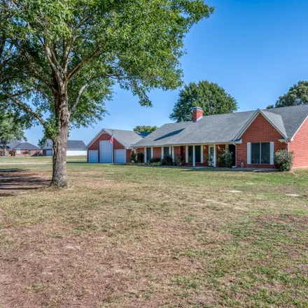 Image 2 - 12806 Farm To Market 2010, Chandler, Henderson County, TX 75758, USA - House for sale
