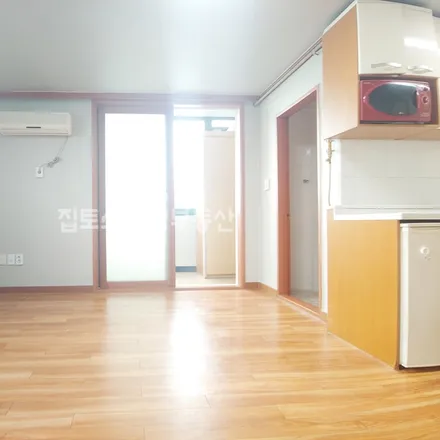 Image 8 - 서울특별시 마포구 연남동 240-6 - Apartment for rent