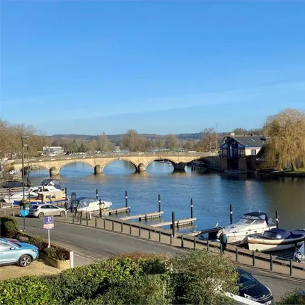 Rent this 1 bed apartment on Thameside in Henley-on-Thames, RG9 1AZ