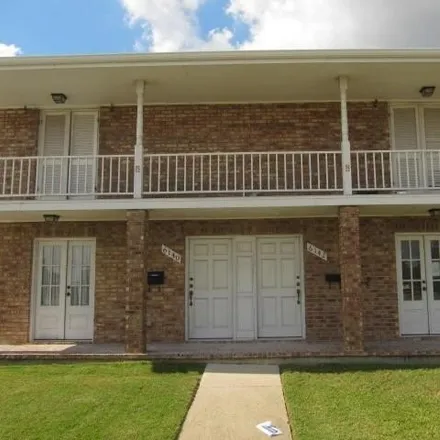 Rent this 3 bed townhouse on 6142 Pontchartrain Boulevard in Lakeview, New Orleans