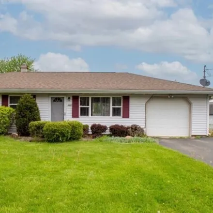 Buy this 3 bed house on 1562 Bexley Drive in Austintown, OH 44515