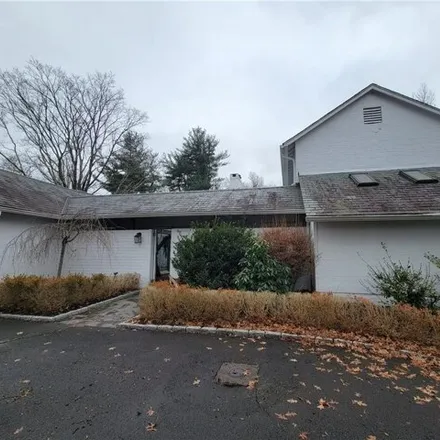 Rent this 5 bed house on 5 Sycamore Lane in North Haven, CT 06473