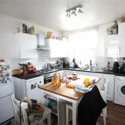 Image 2 - 40 Settles Street, St. George in the East, London, E1 1JN, United Kingdom - Room for rent