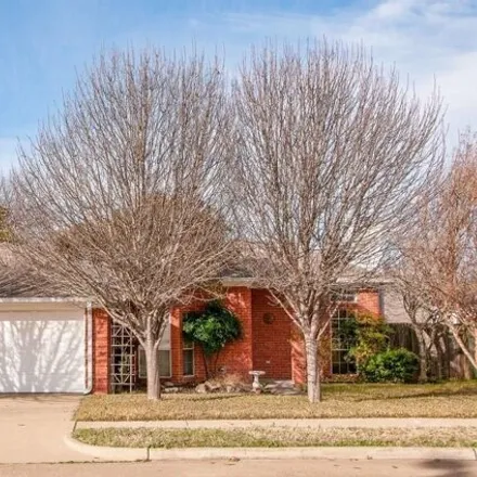 Rent this 3 bed house on 1044 Park Place Boulevard in Midlothian, TX 76065