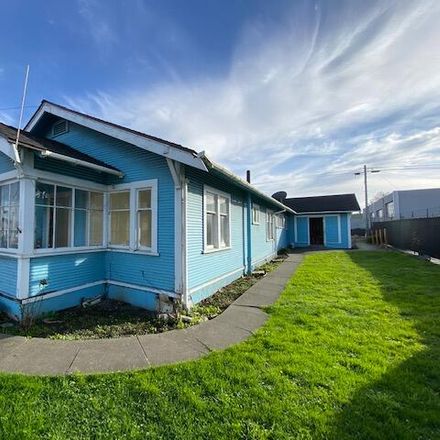Rent this 3 bed house on 4th Street in Eureka, CA 95501