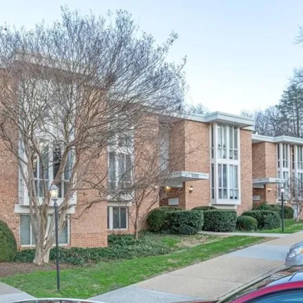 Buy this 2 bed condo on 5778 Indian Court in Huntington, VA 22303