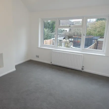 Image 6 - Addison Road, Caterham on the Hill, CR3 5LY, United Kingdom - Apartment for rent