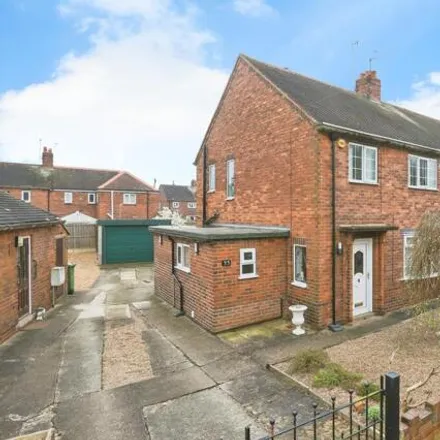 Buy this 3 bed duplex on Manor Drive in Pontefract, West Yorkshire