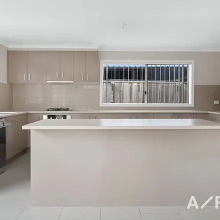 Image 2 - Oakpark Drive, Harkness VIC 3337, Australia - Apartment for rent