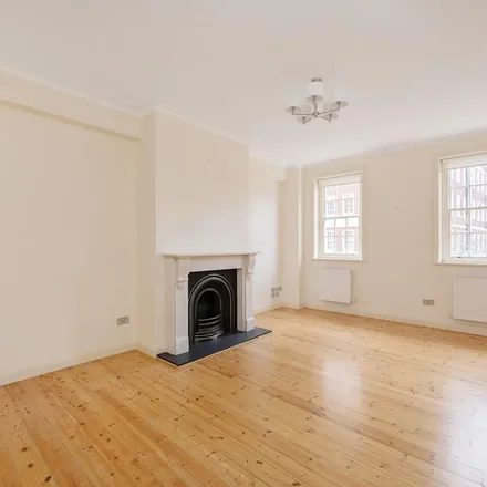 Rent this 3 bed apartment on Duchess of Bedford House in Duchess of Bedford's Walk, London