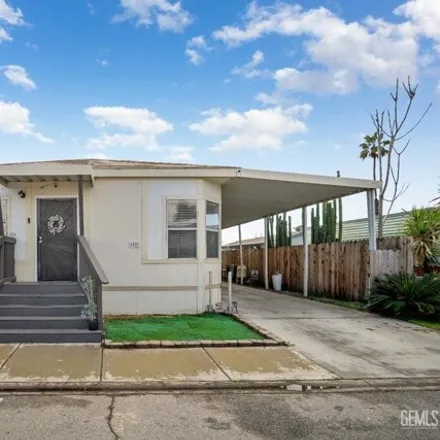 Buy this studio apartment on 48 Cedarwood Lane in Kern County, CA 93308