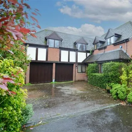 Buy this 5 bed house on Norton Gate in Kings Norton, B38 8DQ
