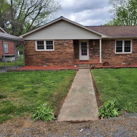 Buy this 3 bed house on 349 Irvan Street in Murray, KY 42071
