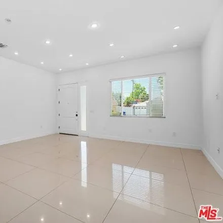Image 3 - 5736 Newcastle Avenue - House for rent