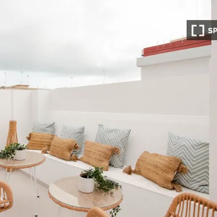 Rent this 14 bed room on Carrer de l'Imatger Bussi in 46022 Valencia, Spain
