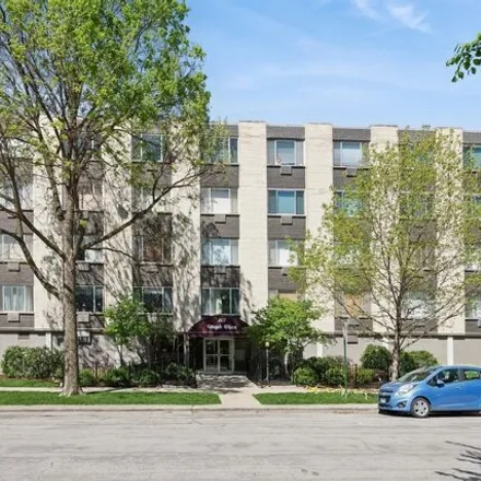 Buy this 3 bed condo on 1147 Pleasant Street in Oak Park, IL 60302