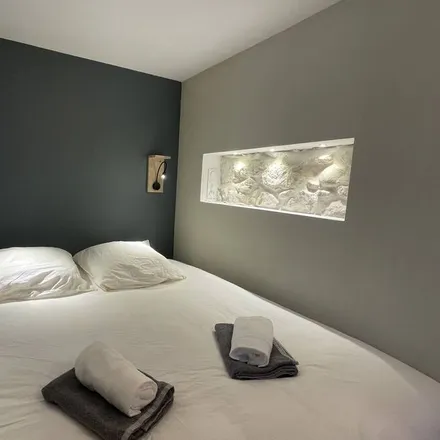 Rent this 1 bed apartment on 38430 Saint-Jean-de-Moirans