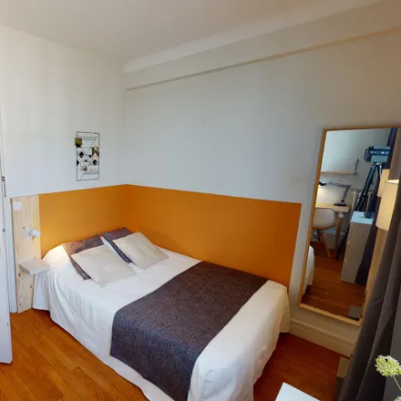Rent this 5 bed room on 197b Avenue de Versailles in 75016 Paris, France