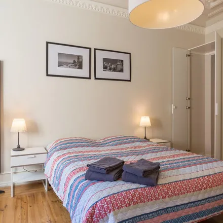 Rent this 6 bed apartment on Campo Grande 2 in 1700-010 Lisbon, Portugal