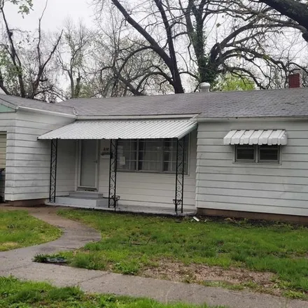 Buy this 2 bed house on 578 North 8th Street in Mount Vernon, IL 62864