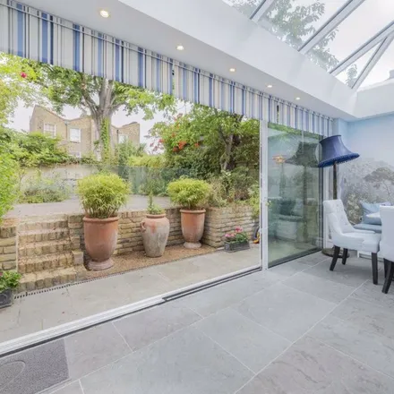 Rent this 4 bed apartment on 1 Ufton Grove in De Beauvoir Town, London