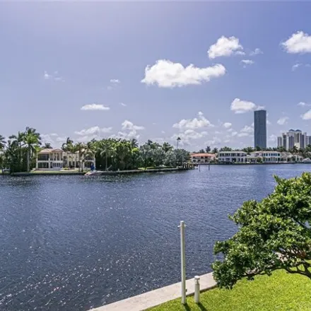 Image 1 - 20191 E Country Club Dr Apt TH4, Aventura, Florida, 33180 - House for sale