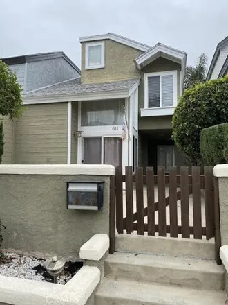 Rent this 3 bed house on 611 9th Street in Huntington Beach, CA 92648
