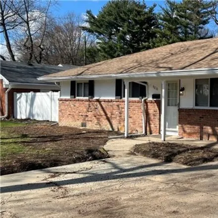Buy this 3 bed house on 6204 Reo Street in Toledo, OH 43615