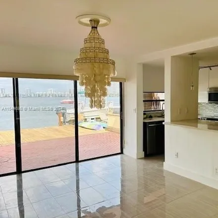 Image 9 - 2799 Northeast 164th Street, North Miami Beach, FL 33160, USA - Townhouse for sale
