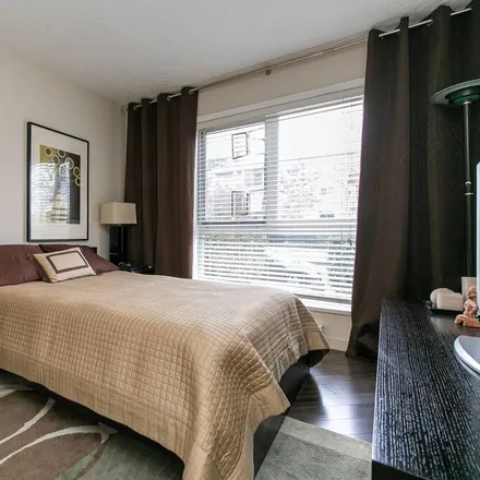 Image 6 - Burnside, Victoria, BC V9A 1A6, Canada - Apartment for rent