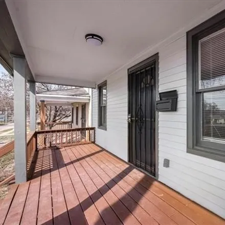 Image 2 - 5814 Thompson Avenue, Kansas City, MO 64123, USA - House for sale