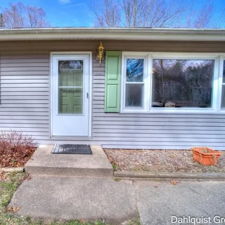 Image 6 - 526 East Muskegon Avenue, Whitehall, Muskegon County, MI 49461, USA - House for sale