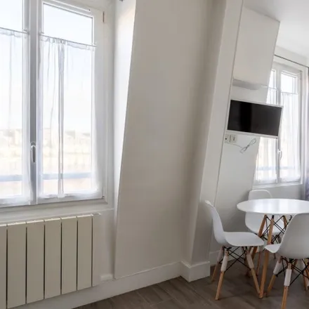 Rent this studio apartment on 5 Villa Wagram - Saint-Honoré in 75008 Paris, France
