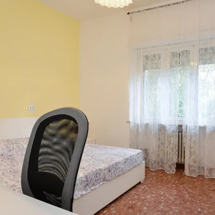 Rent this 6 bed room on Viale Egeo in 12, 00144 Rome RM