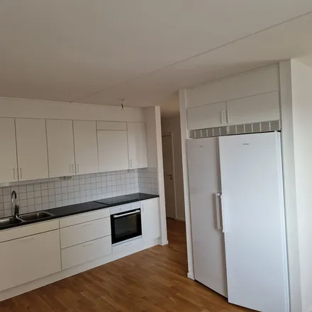 Rent this 3 bed apartment on "Bussgaraget" in Polettgatan 8, 252 41 Helsingborg