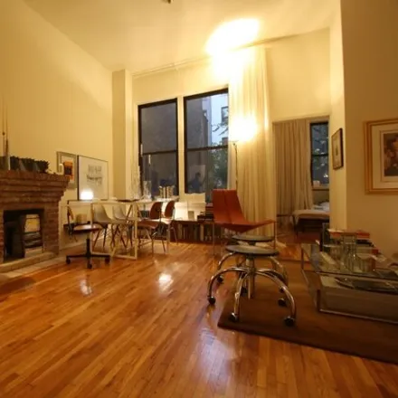 Rent this 1 bed townhouse on 313 West 88th Street in New York, NY 10024