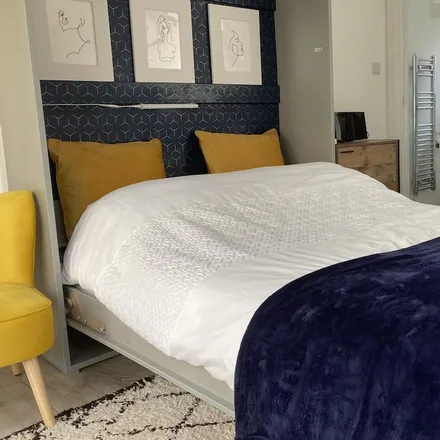 Image 5 - Brighton and Hove, BN3 2TN, United Kingdom - House for rent