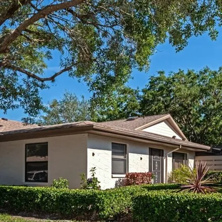 Image 3 - 4512 Lake Vista Drive, Sarasota County, FL 34233, USA - House for sale