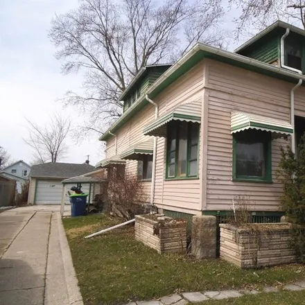 Buy this 3 bed house on 1379 13th Street in Bay City, MI 48708