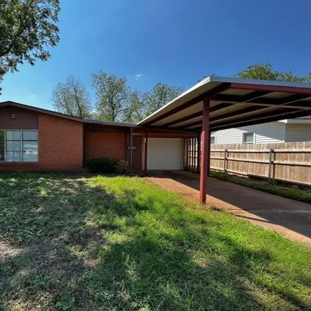 Rent this 3 bed house on 2105 North 8th Street in Abilene, TX 79603