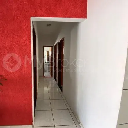 Buy this 3 bed house on Rua Março Oliveira in Jardim Clarissa, Goiânia - GO