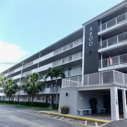 Buy this 2 bed condo on 4791 Hillcrest Lane in Hollywood, FL 33021