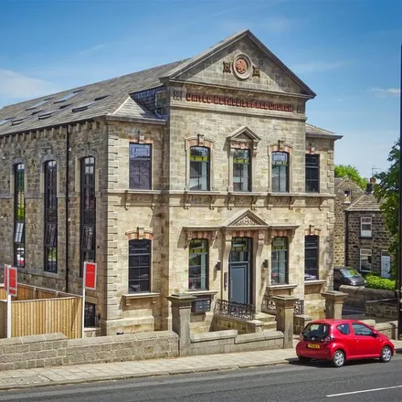 Rent this 3 bed apartment on Café Fraiche in 33 Rodley Lane, Farsley