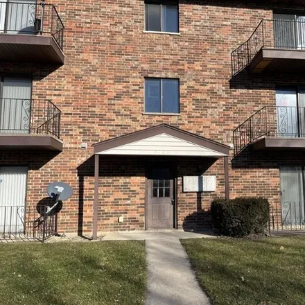 Rent this 2 bed apartment on 5278 Thomas Drive in Richton Park, Rich Township