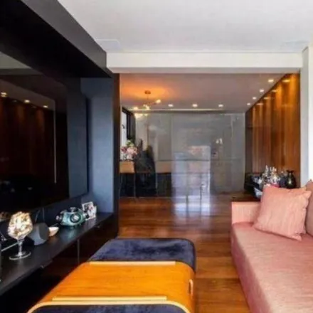 Buy this 1 bed apartment on Avenida Presidente Juscelino Kubitschek 670 in Vila Olímpia, São Paulo - SP