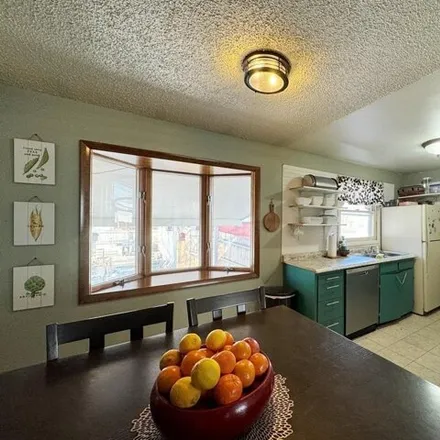 Image 5 - 924 Eastview Drive, Riverton, WY 82501, USA - House for sale