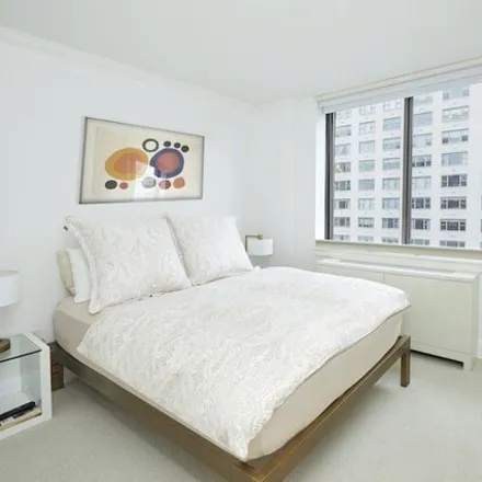Image 9 - 300 East 64th Street, New York, NY 10065, USA - Condo for sale