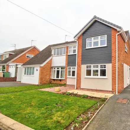 Buy this 3 bed duplex on Fairlawn Drive in Wordsley, DY6 9PE