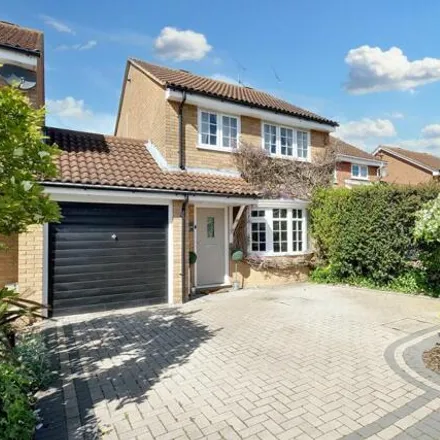 Buy this 3 bed house on 34 Martingale Drive in Chelmsford, CM1 6FN