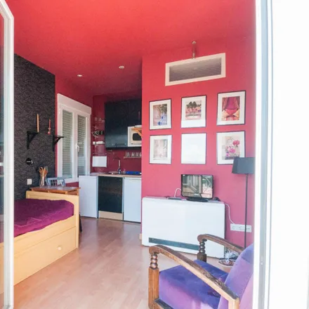 Rent this studio apartment on Madrid in Hospital Central de la Cruz Roja San José y Santa Adela, Avenida de la Reina Victoria